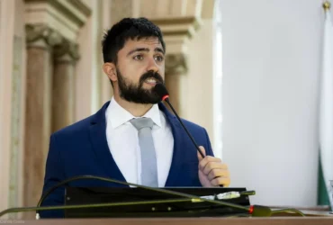 O vereador curitibano João Bettega (União) foi expulso do MBL por fazer 'vídeos idiotas'
